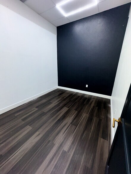More Photos Of 3037-3059 Gulf Breeze Pky, Gulf Breeze Unknown For Lease