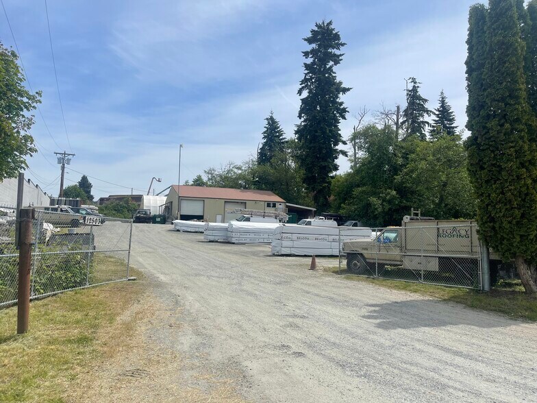 More Photos Of 12503 Evergreen Dr, Mukilteo Contractor Storage Yard For Lease
