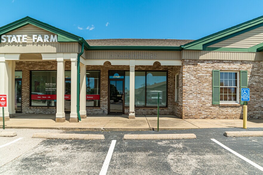 More Photos Of 3801-3837 Vaile Ave, Florissant General Retail For Lease