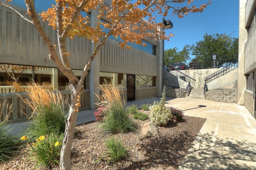 More Photos Of 500 N Morain St, Kennewick Office For Lease
