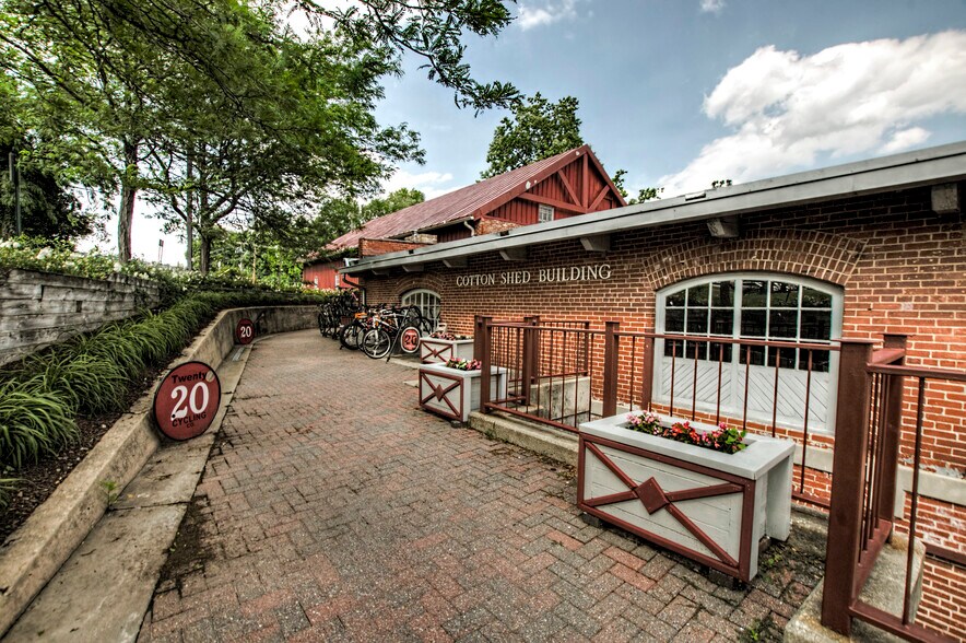 More Photos Of 8600 Foundry St, Savage Unknown For Lease