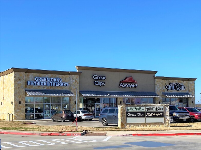 More Photos Of 344-350 Mercedes St, Benbrook Freestanding For Lease