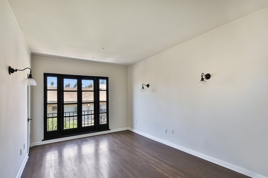 More Photos Of 3501-3519 W 6th St, Los Angeles Storefront Retail Office For Lease