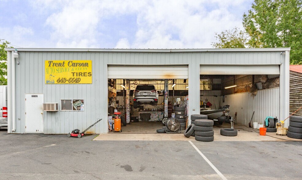 More Photos Of 1006 & 1008 S Church Lane, Tappahannock General Retail For Sale
