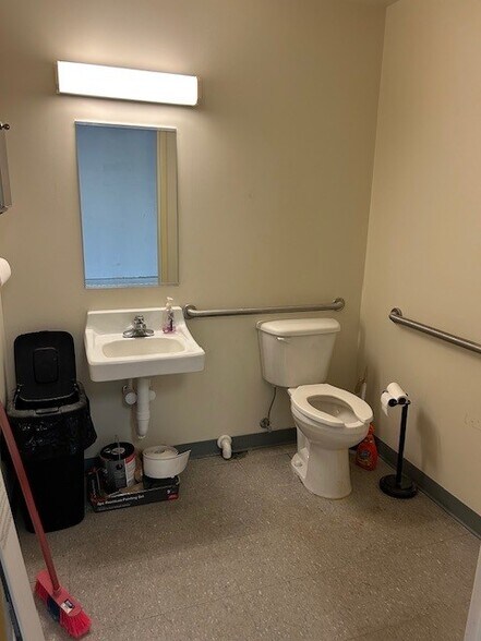 More Photos Of 790-824 Main St, Milford Unknown For Lease