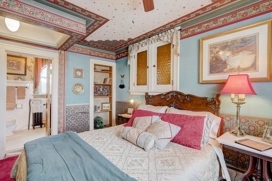 More Photos Of 3209 W Wells St, Milwaukee Hospitality For Sale