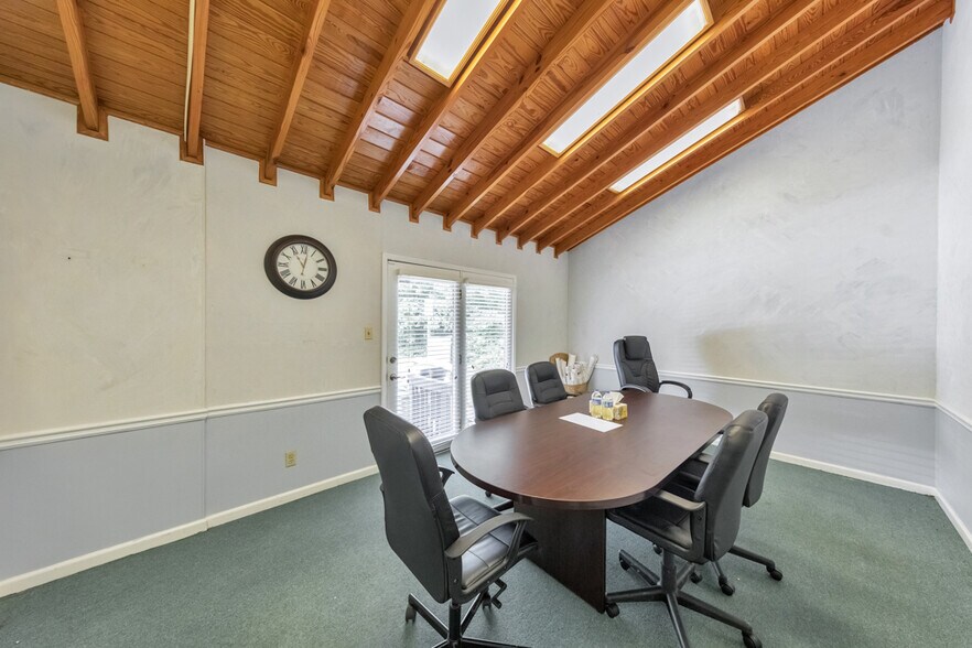 More Photos Of 3289 Powder Springs Rd, Powder Springs Warehouse For Lease