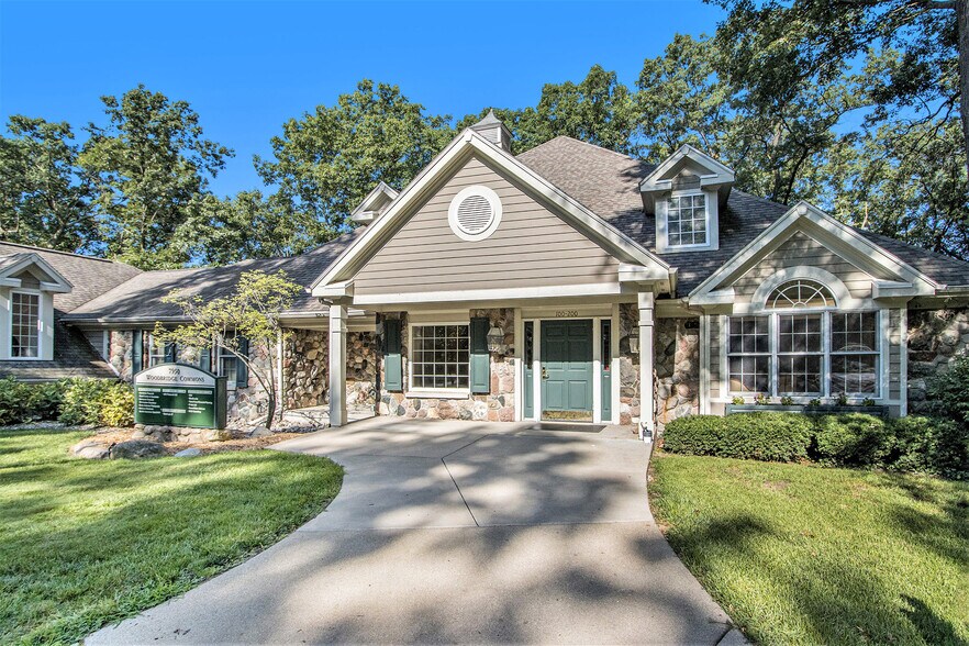 More Photos Of 7950 Moorsbridge Rd, Portage Office For Lease