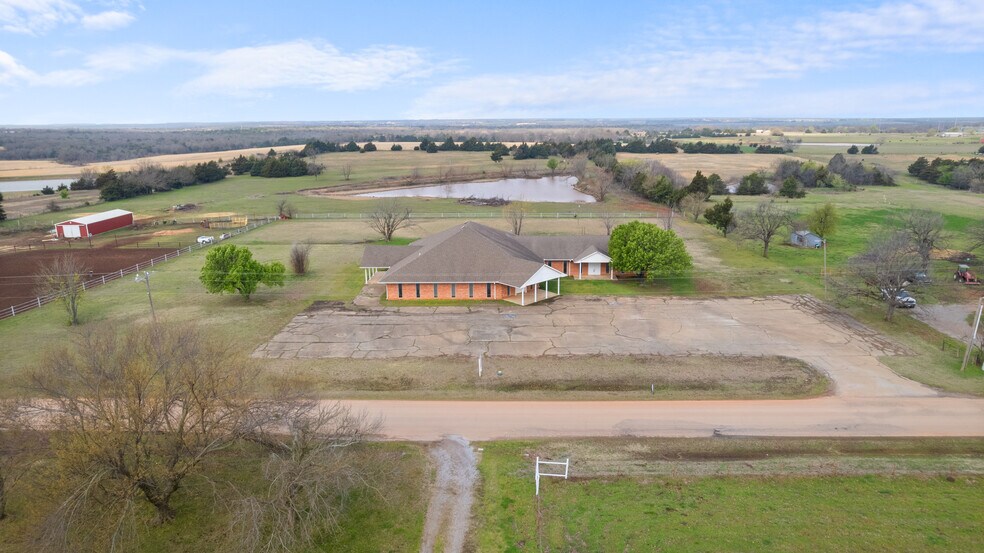 More Photos Of 907 N Oklahoma St, Tryon Religious Facility For Sale