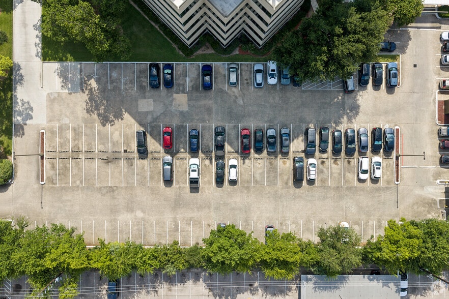 More Photos Of 2825 Wilcrest Dr, Houston Office For Lease