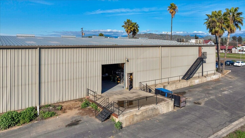 More Photos Of 1343 S Main St, Porterville Warehouse For Sale