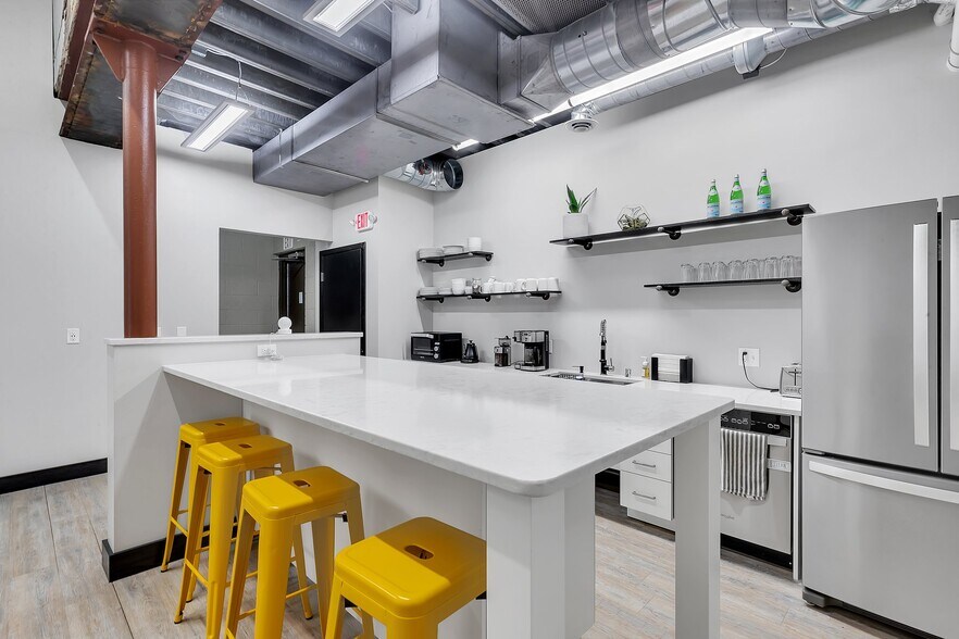 More Photos Of 703 W St Germain St, Saint Cloud Loft Creative Space For Sale