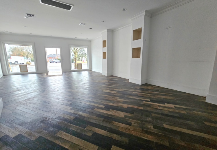 More Photos Of 77 Jobs Ln, Southampton General Retail For Lease