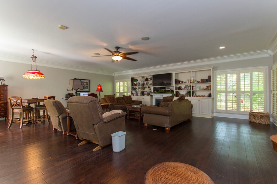 More Photos Of 11556 Highway 231 431 N, Meridianville Lodge Meeting Hall For Sale