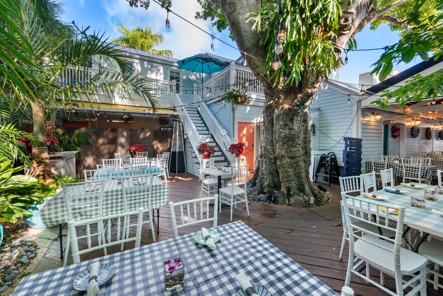 More Photos Of 816 Duval St, Key West Restaurant For Sale