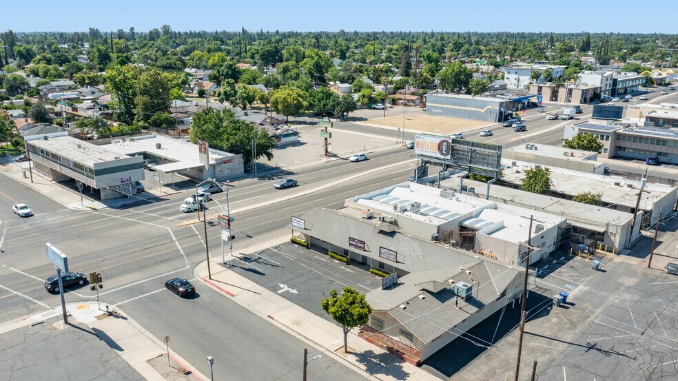 More Photos Of 2804 N Blackstone Ave, Fresno Office For Sale