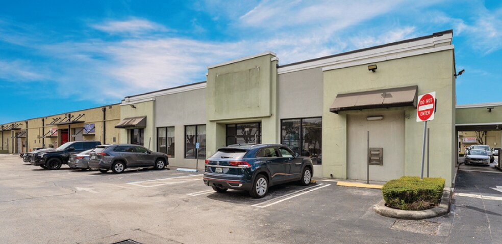 More Photos Of 7212-7298 NW 25th St, Miami Unknown For Lease