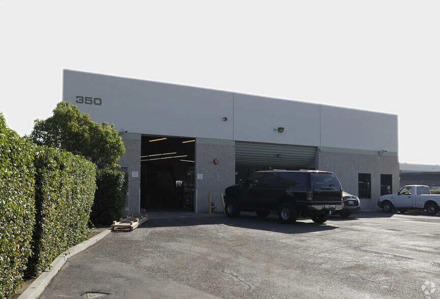 More Photos Of 350 N Palm St, Brea Warehouse For Lease