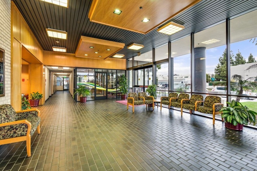 More Photos Of 1310 W Stewart Dr, Orange Office For Sale