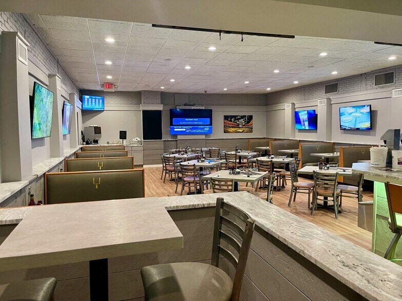 More Photos Of 218 Coggeshall St, New Bedford Storefront Retail Residential For Sale