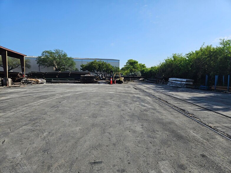 More Photos Of 1341 NW 15th St, Pompano Beach Warehouse For Lease