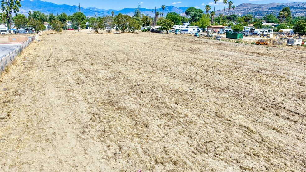 More Photos Of 26405 Girard St, Hemet Land For Sale
