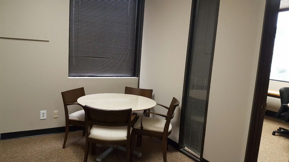 More Photos Of 430 Highway 6 S, Houston Medical For Lease