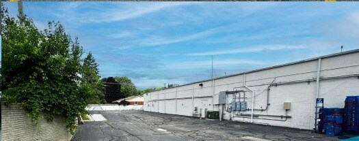 More Photos Of 28326-28350 S River Rd, Harrison Township Freestanding For Lease