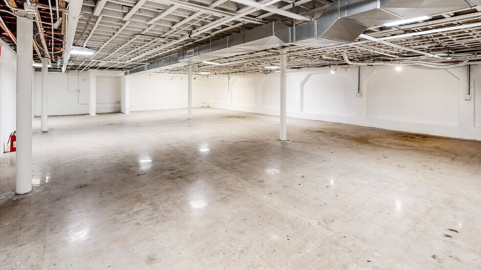 More Photos Of 124 College St, Asheville Office Residential For Sale