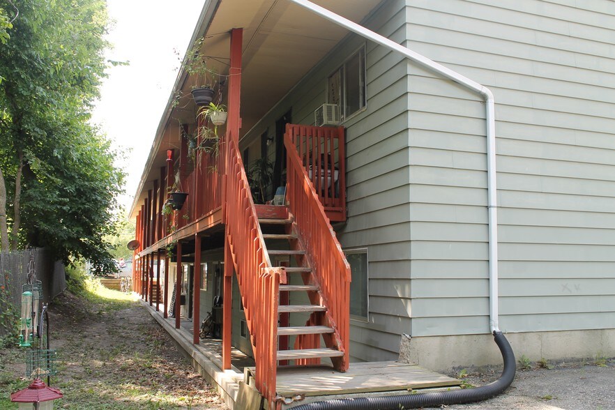 More Photos Of 645 E Jolly Rd, Lansing Apartments For Sale