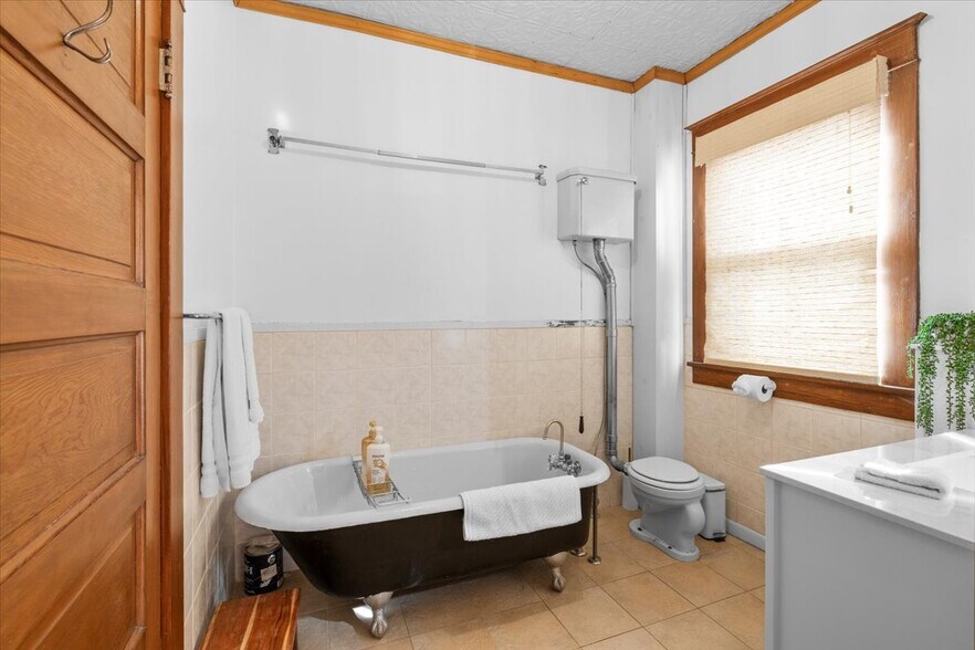 More Photos Of 139 SW I St, Grants Pass Specialty For Sale