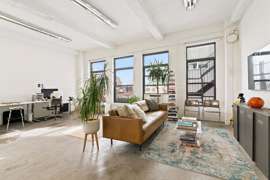 More Photos Of 195-197 Chrystie St, New York Office Residential For Lease
