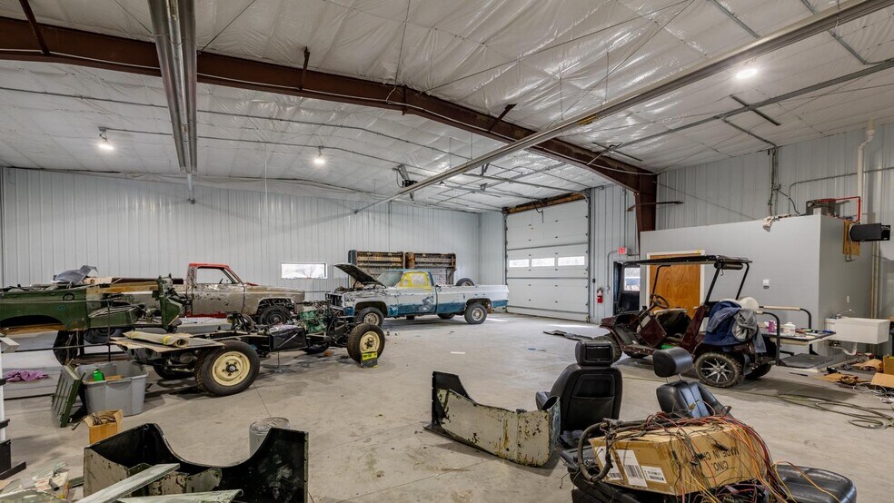 More Photos Of 528 Blackburn St, Cody Auto Repair For Sale