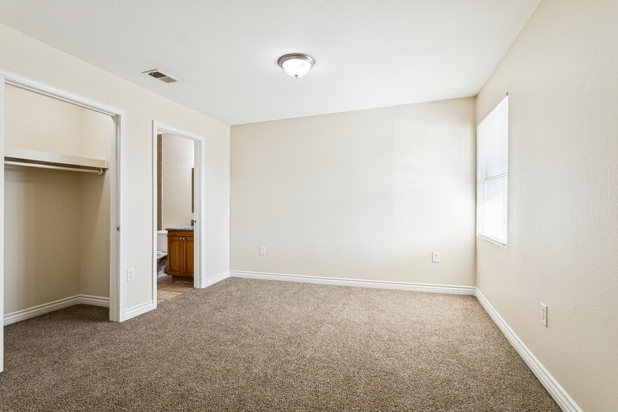 More Photos Of 3300 Garden Oaks Dr, New Orleans Apartments For Sale