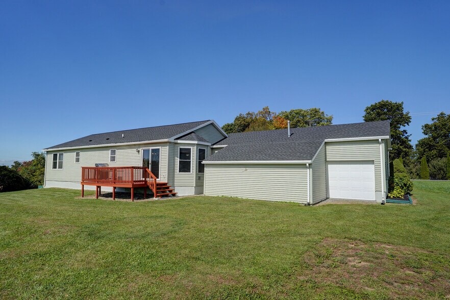 More Photos Of 1262 Fitzpatrick Rd, Auburn Specialty For Sale