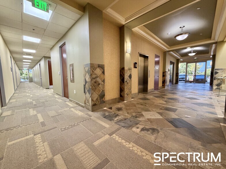 More Photos Of 27433 Tourney Rd, Valencia Loft Creative Space For Lease
