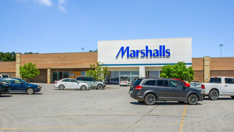 More Photos Of 895-975 W College St, Marshall Storefront For Sale