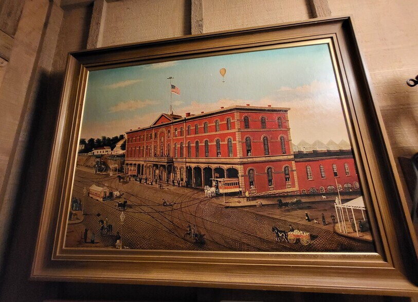 More Photos Of 1209 W 7th St, Joplin Office For Sale