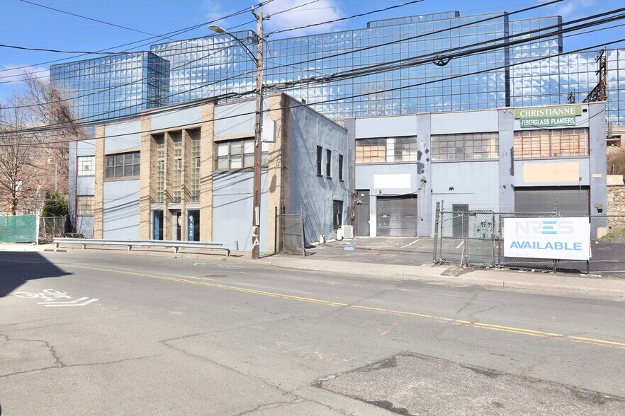 Primary Photo Of 225 Greenwich Ave, Stamford Manufacturing For Lease