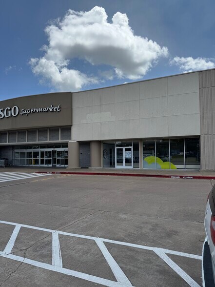 Primary Photo Of 3410-3412 Highway 6, Sugar Land Storefront For Lease