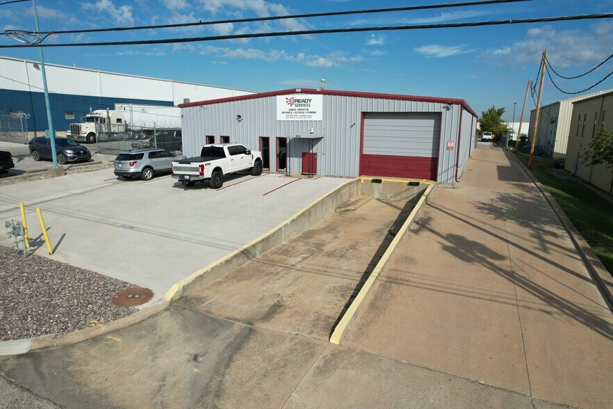 More Photos Of 6935 E 12th St, Tulsa Manufacturing For Lease