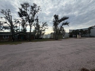 More Photos Of 9313 Circle Dr, Austin Industrial For Sale