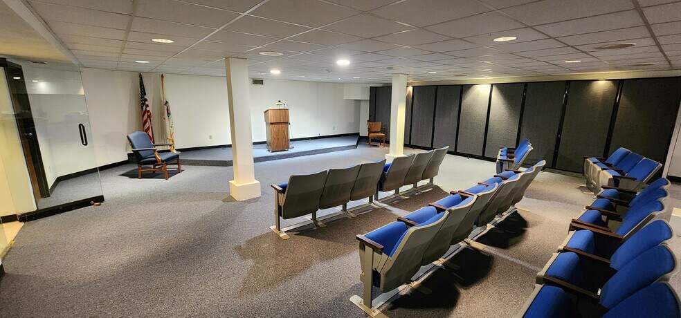 More Photos Of 2144 S Macarthur Blvd, Springfield Office For Lease