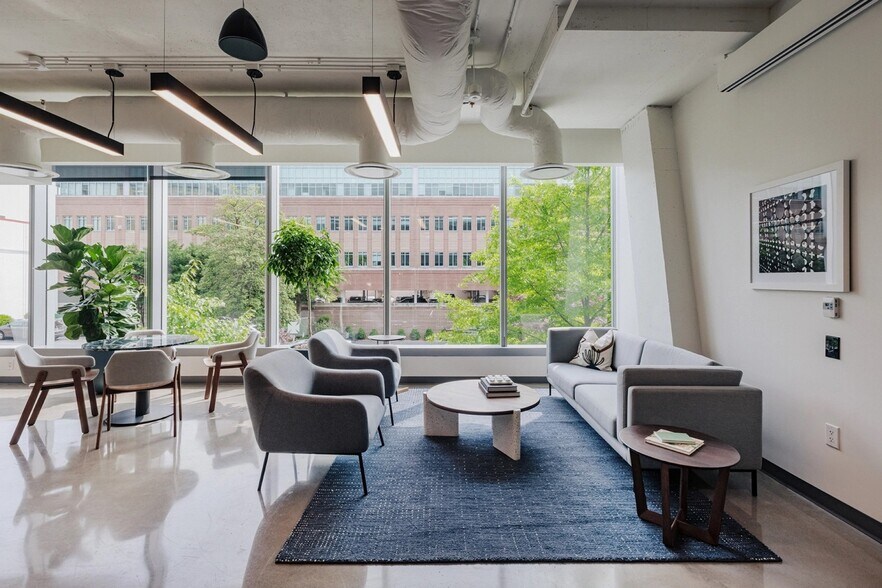 More Photos Of 4500 East West Hwy, Bethesda Coworking Space