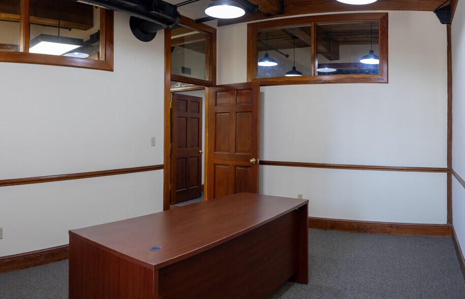 More Photos Of 171 Church St, Charleston Office For Lease