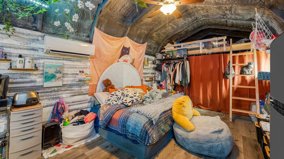 More Photos Of 10501 Old Highway 54, Eugene Self Storage For Sale