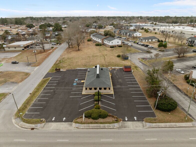 More Photos Of 1301 Gum Branch Rd, Jacksonville Restaurant For Lease