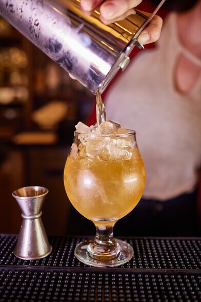 More Photos Of 1583 Spring Bay Rd, Spring Bay Hotel For Sale