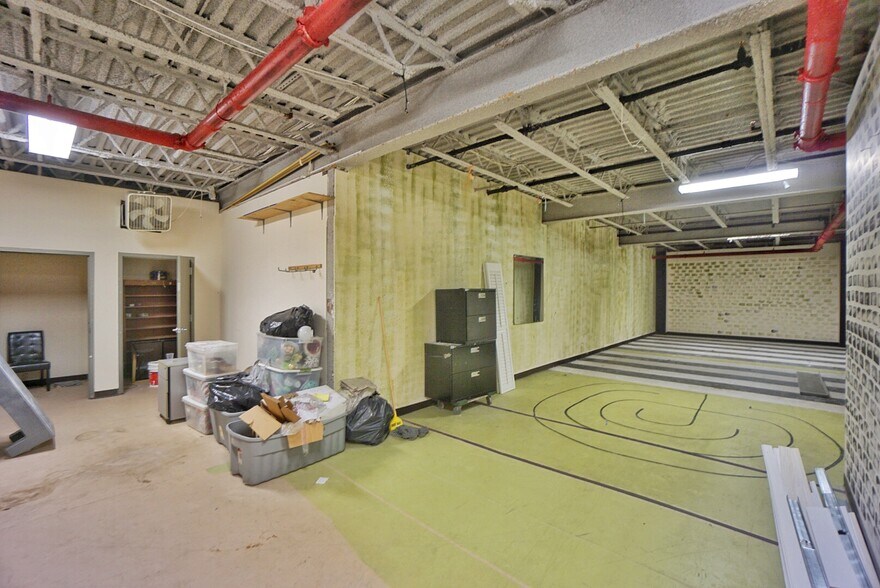 More Photos Of 4916 Arthur Kill Rd, Staten Island Storefront Retail Office For Lease