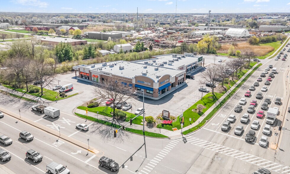 More Photos Of 440-450 Army Trail Rd, Bloomingdale Freestanding For Lease